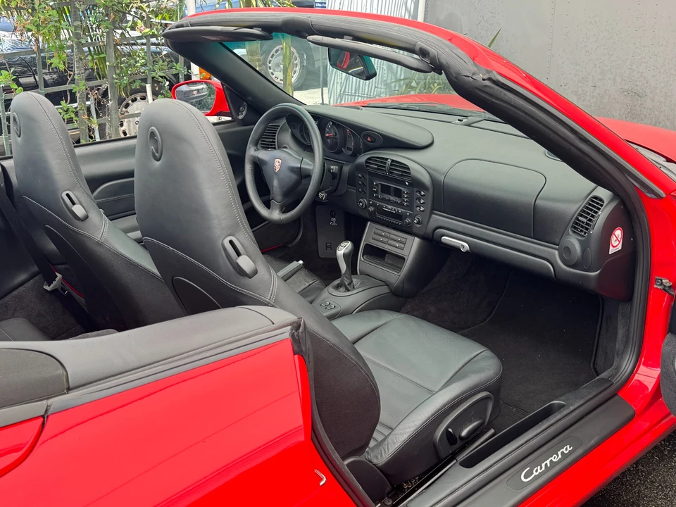 2002 Porsche 911 - Image 17 of 31