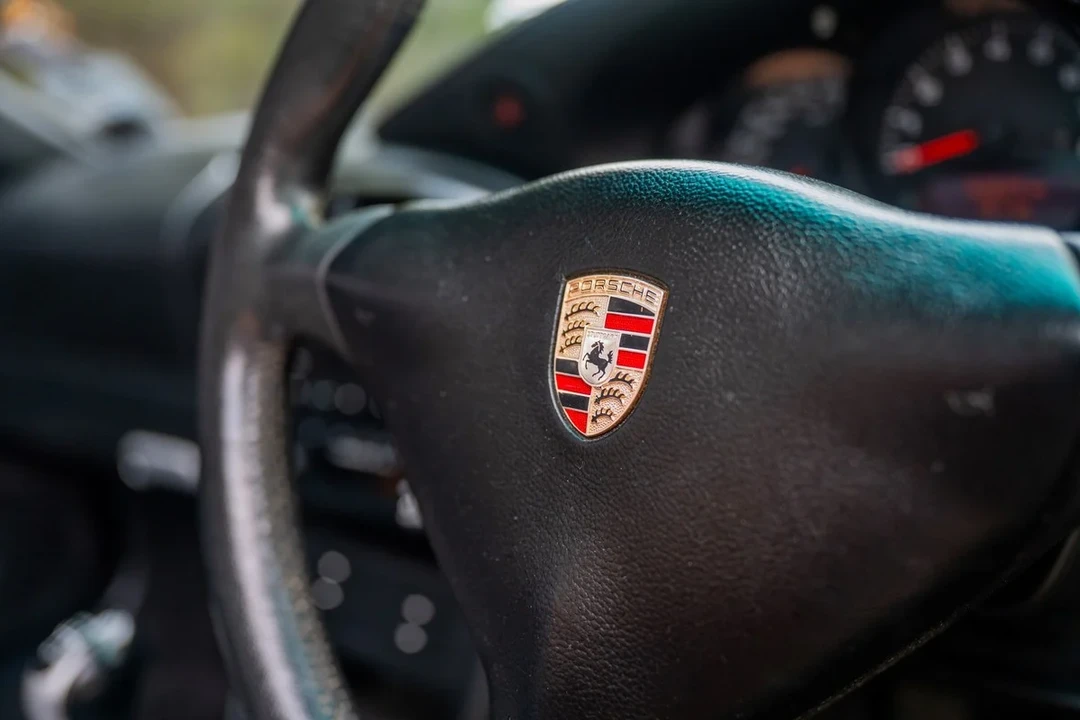 2002 Porsche 996 Carrera - Image 10 of 31