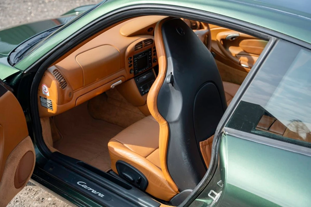 2002 Porsche 996 Carrera - Image 10 of 30