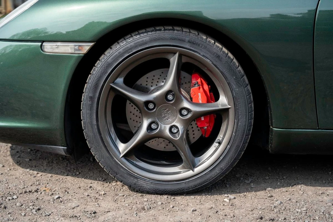 2002 Porsche 996 Carrera - Image 26 of 30