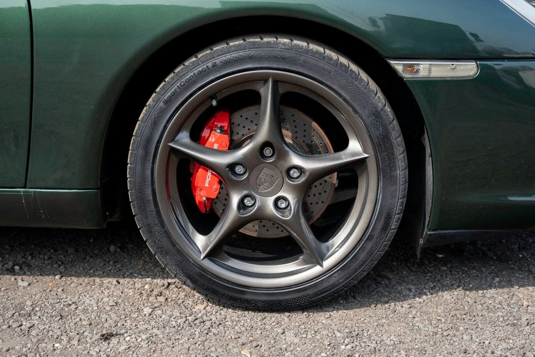 2002 Porsche 996 Carrera - Image 28 of 30