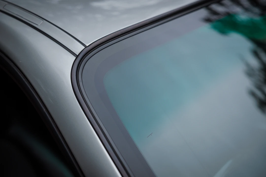 2002 Porsche 996 Carrera 4 - Image 24 of 31