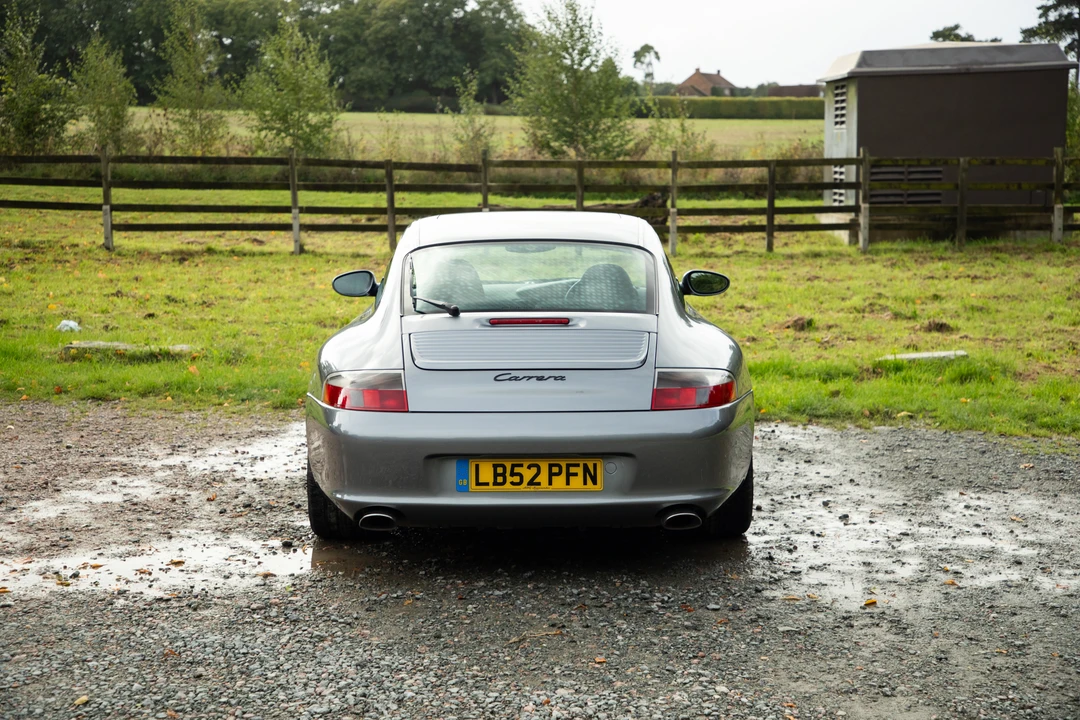 2002 Porsche 996 Carrera - Image 12 of 31