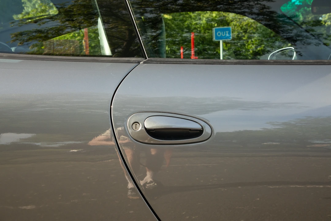 2002 Porsche 996 Carrera - Image 27 of 31