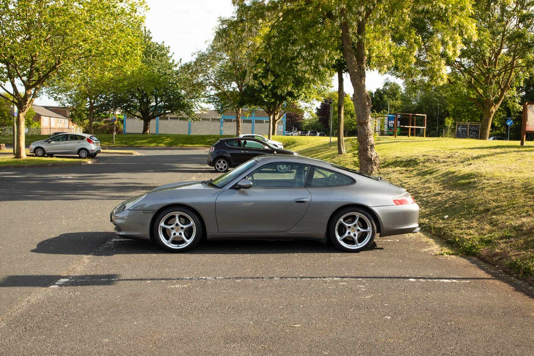 2002 Porsche 996 Carrera - Image 12 of 31