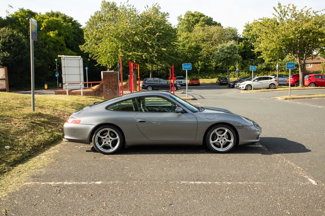 2002 Porsche 996 Carrera - Image 16 of 31