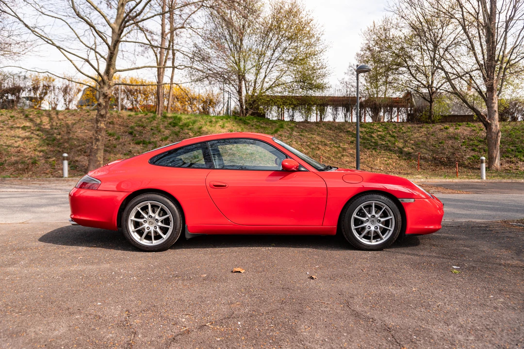 2002 Porsche 996 Carrera - Image 9 of 31