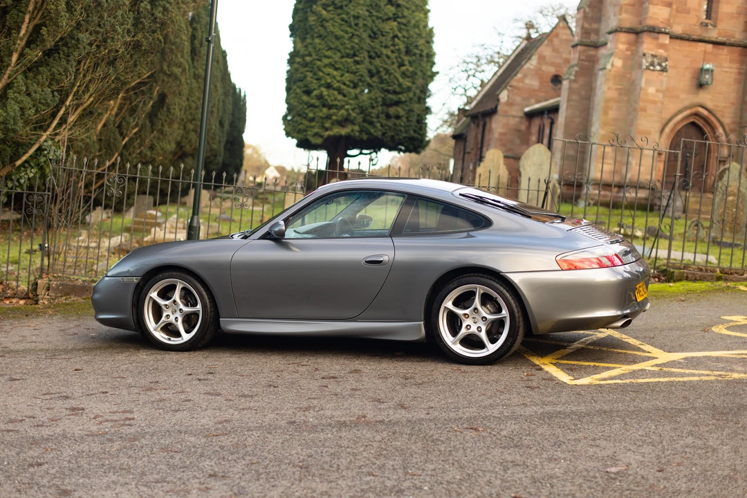 2002 Porsche 996 Carrera - Image 8 of 31