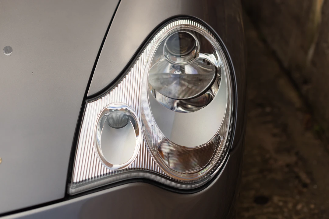 2002 Porsche 996 Carrera - Image 27 of 31