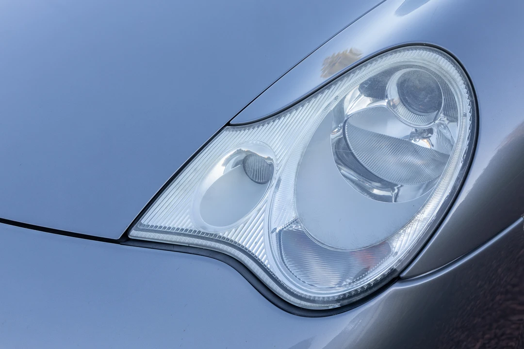 2002 Porsche 996 Carrera - Image 15 of 31