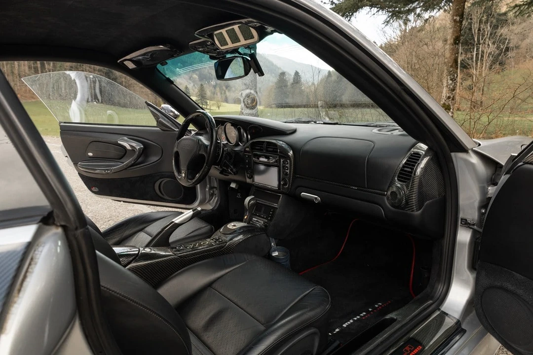 2002 Porsche 996 Turbo - Image 24 of 31