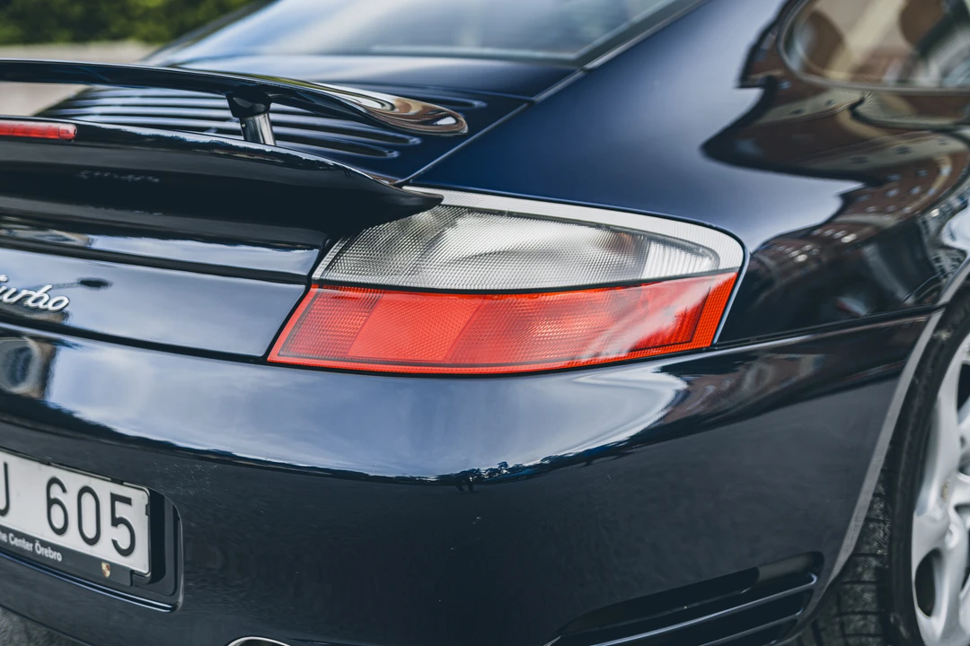2002 Porsche 996 Turbo - Image 28 of 31