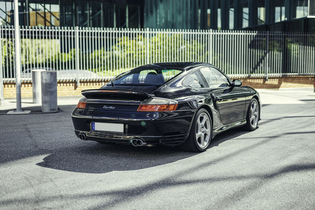 2002 Porsche 996 Turbo - Image 8 of 31