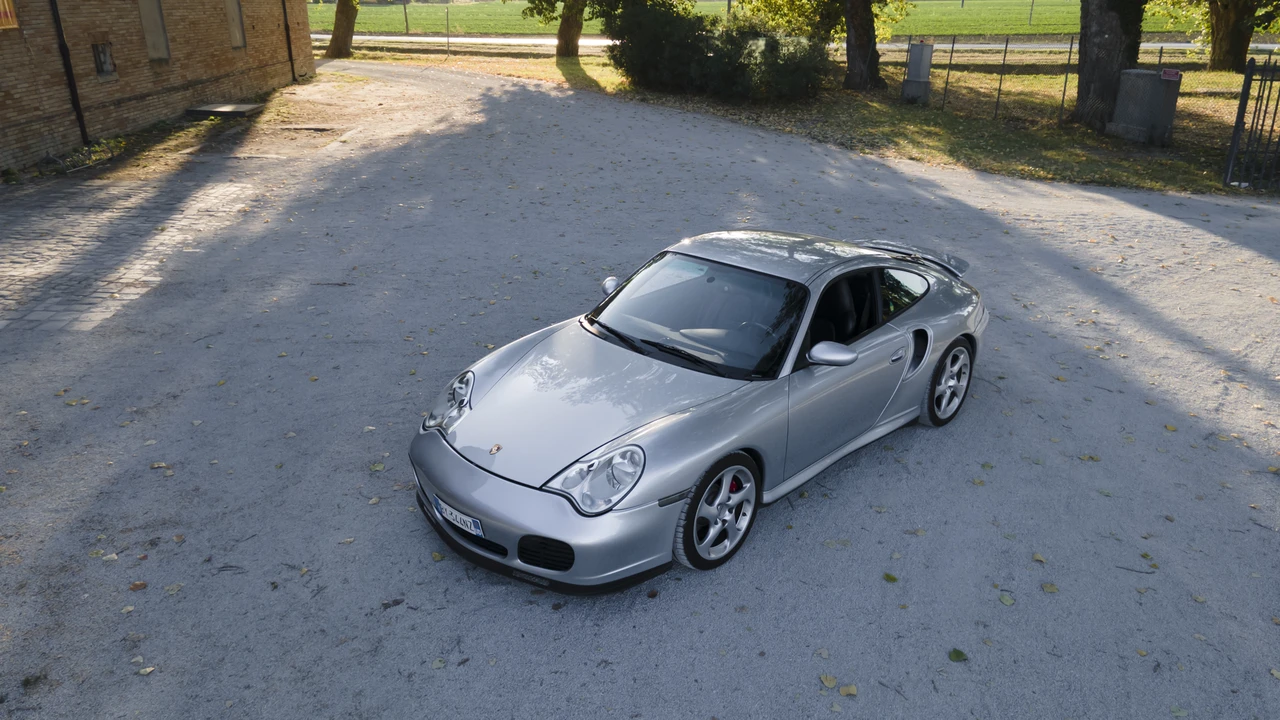 2002 Porsche 996 Turbo - Image 28 of 31