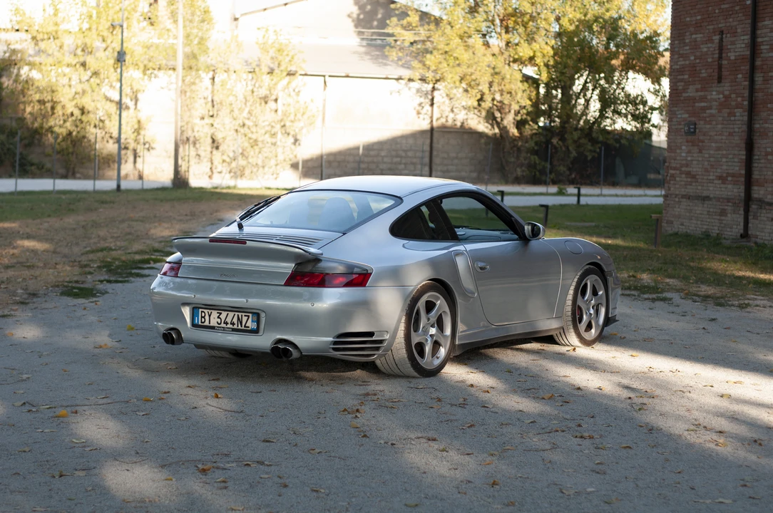 2002 Porsche 996 Turbo - Image 12 of 31