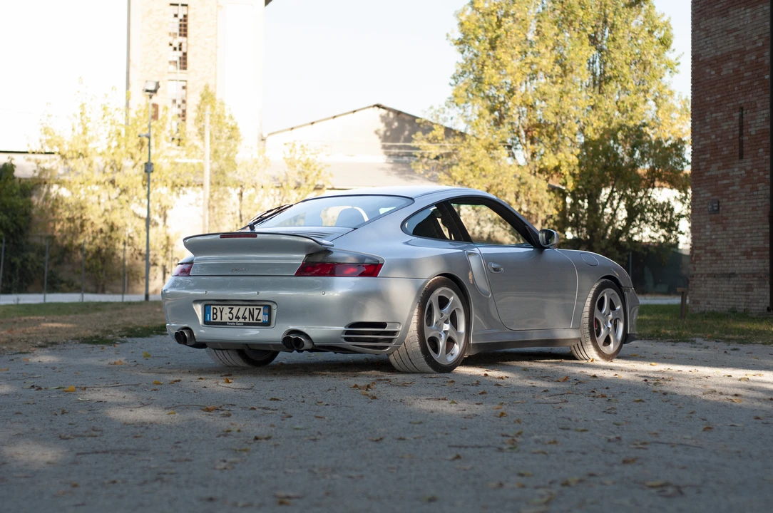 2002 Porsche 996 Turbo - Image 18 of 31
