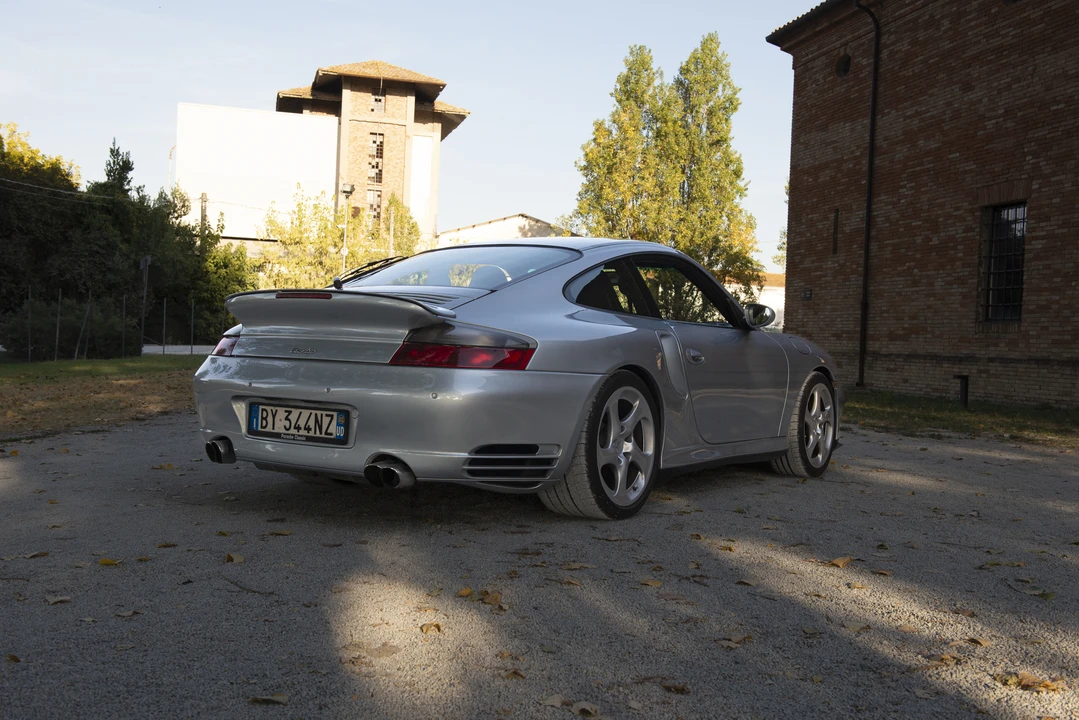 2002 Porsche 996 Turbo - Image 19 of 31