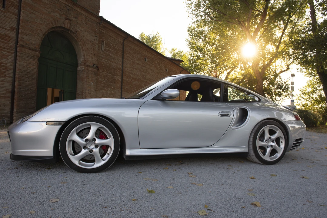 2002 Porsche 996 Turbo - Image 15 of 31