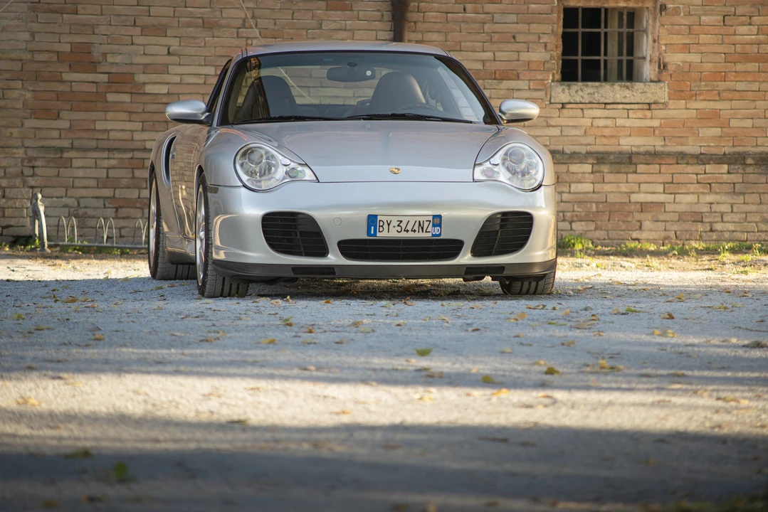 2002 Porsche 996 Turbo - Image 2 of 31