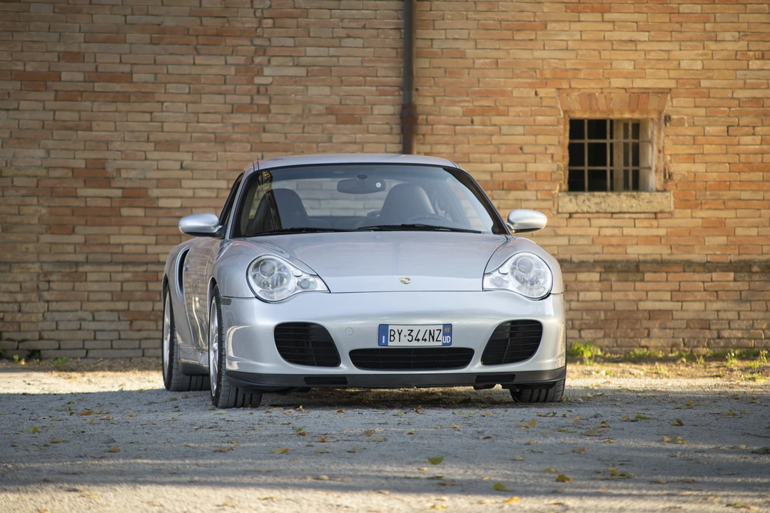 2002 Porsche 996 Turbo - Image 10 of 31