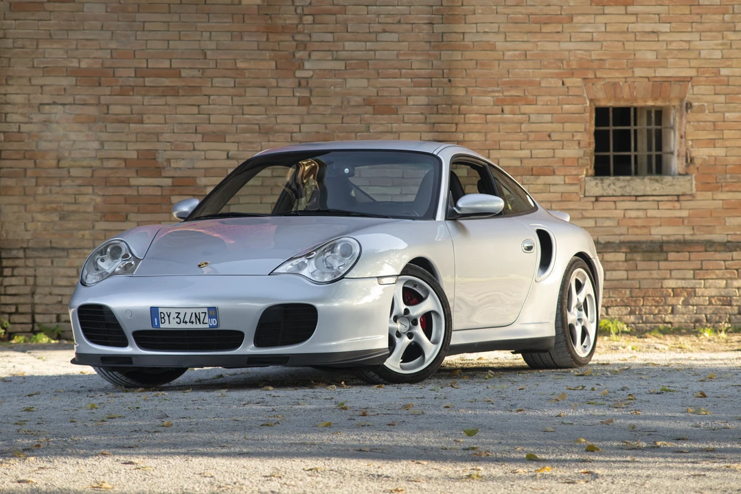2002 Porsche 996 Turbo - Image 9 of 31