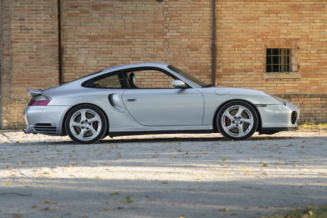 2002 Porsche 996 Turbo - Image 4 of 31
