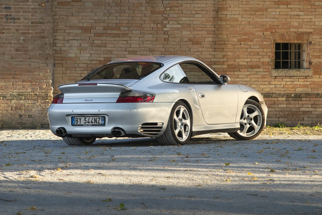 2002 Porsche 996 Turbo - Image 5 of 31