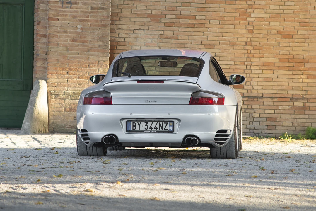2002 Porsche 996 Turbo - Image 13 of 31