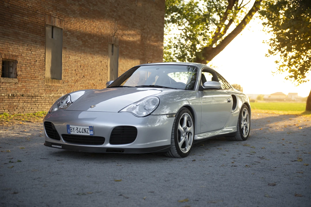 2002 Porsche 996 Turbo - Image 16 of 31