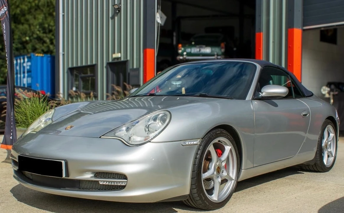 2002 Porsche 996 Carrera 4 - Image 10 of 30