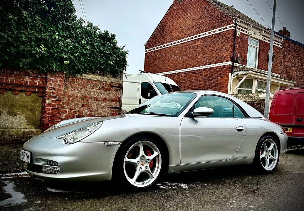 2002 Porsche 996 Carrera 4 - Image 14 of 30