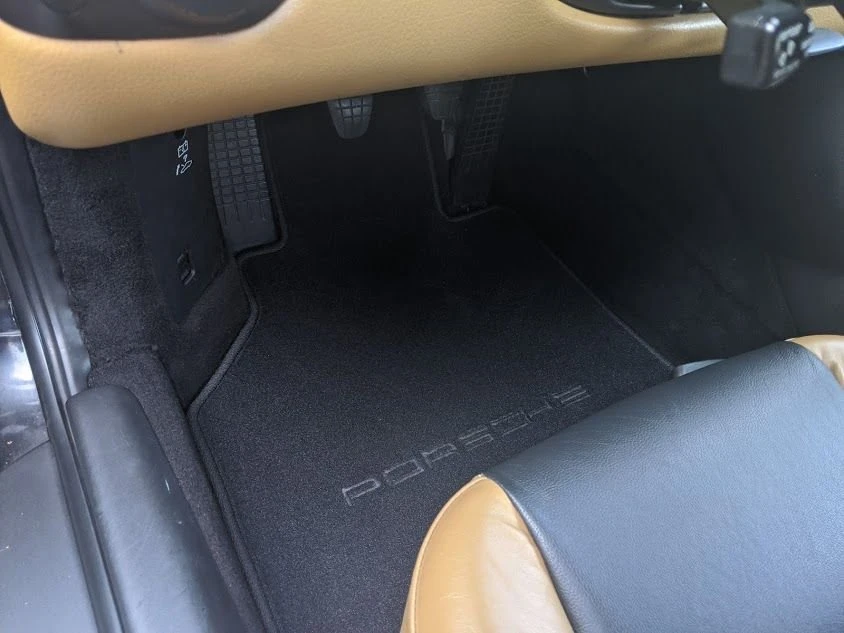 2002 Porsche 996 Carrera - Image 13 of 16