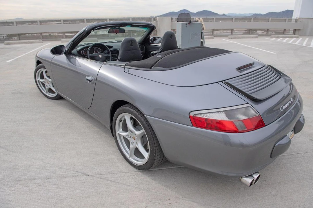 2002 Porsche 996 Carrera 4 - Image 6 of 8