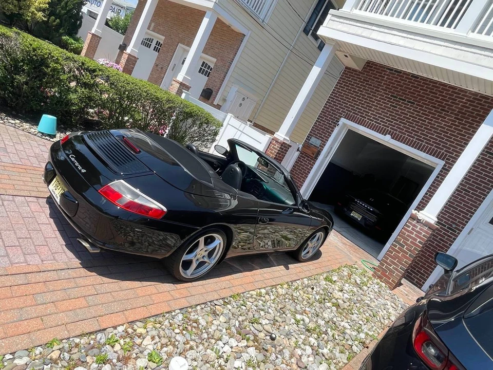 2002 Porsche 996 Carrera 4 - Image 5 of 12