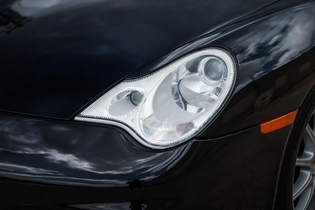 2002 Porsche 996 Carrera - Image 12 of 31