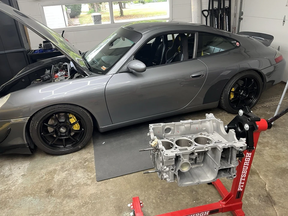 2002 Porsche 996 Carrera - Image 24 of 31