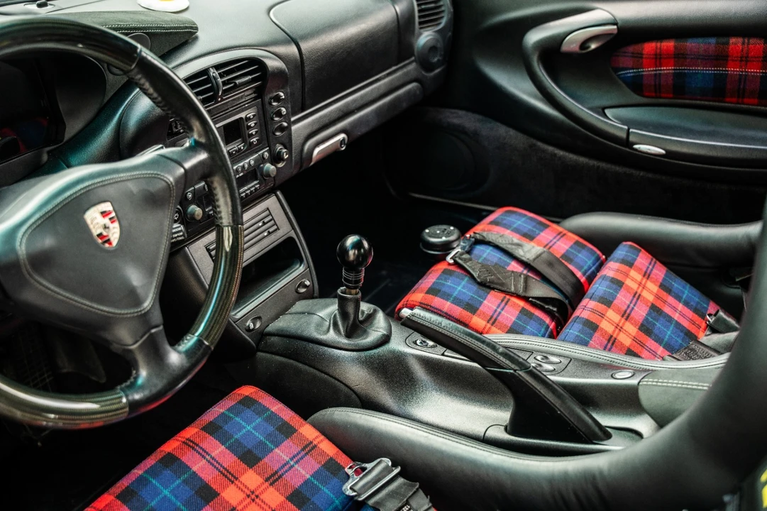 2002 Porsche 996 Carrera - Image 23 of 31