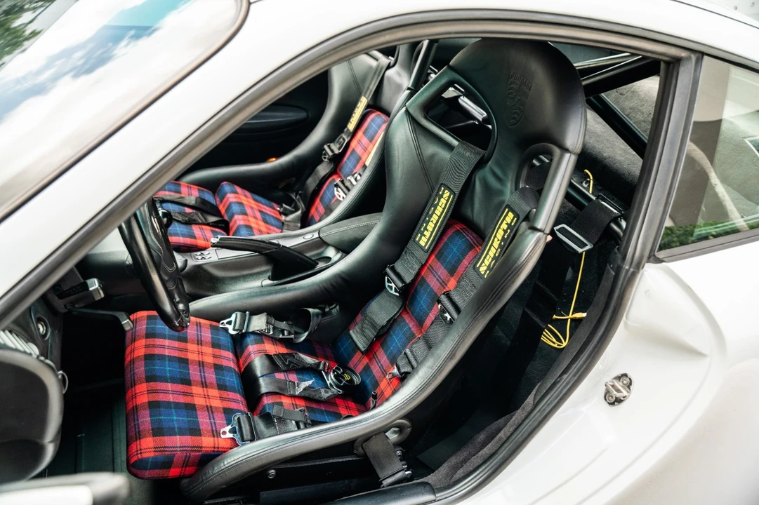 2002 Porsche 996 Carrera - Image 24 of 31