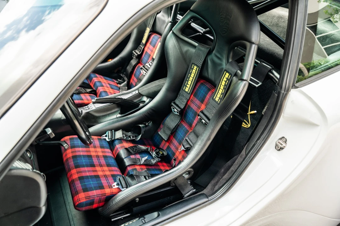 2002 Porsche 996 Carrera - Image 25 of 31