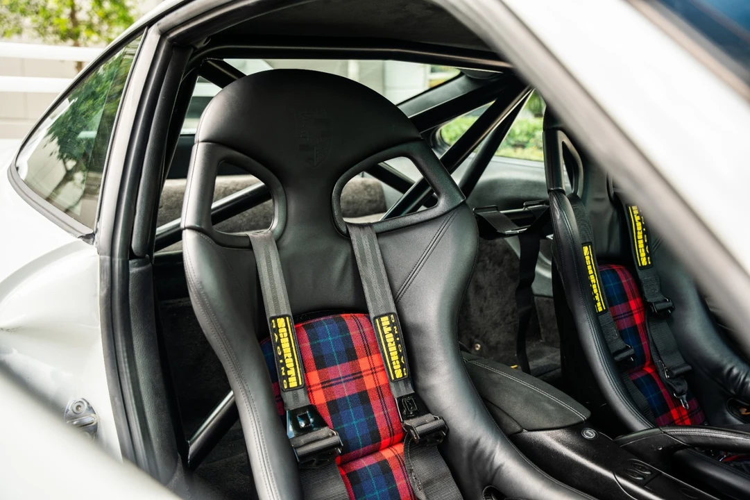 2002 Porsche 996 Carrera - Image 29 of 31