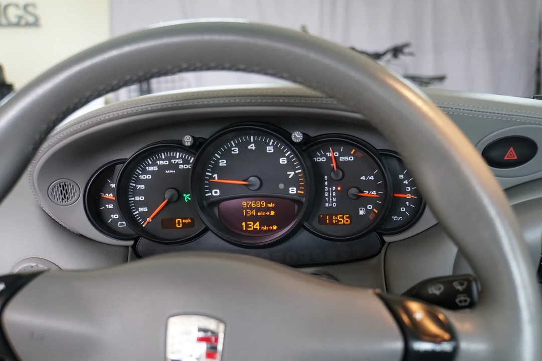 2002 Porsche 996 Carrera - Image 10 of 15