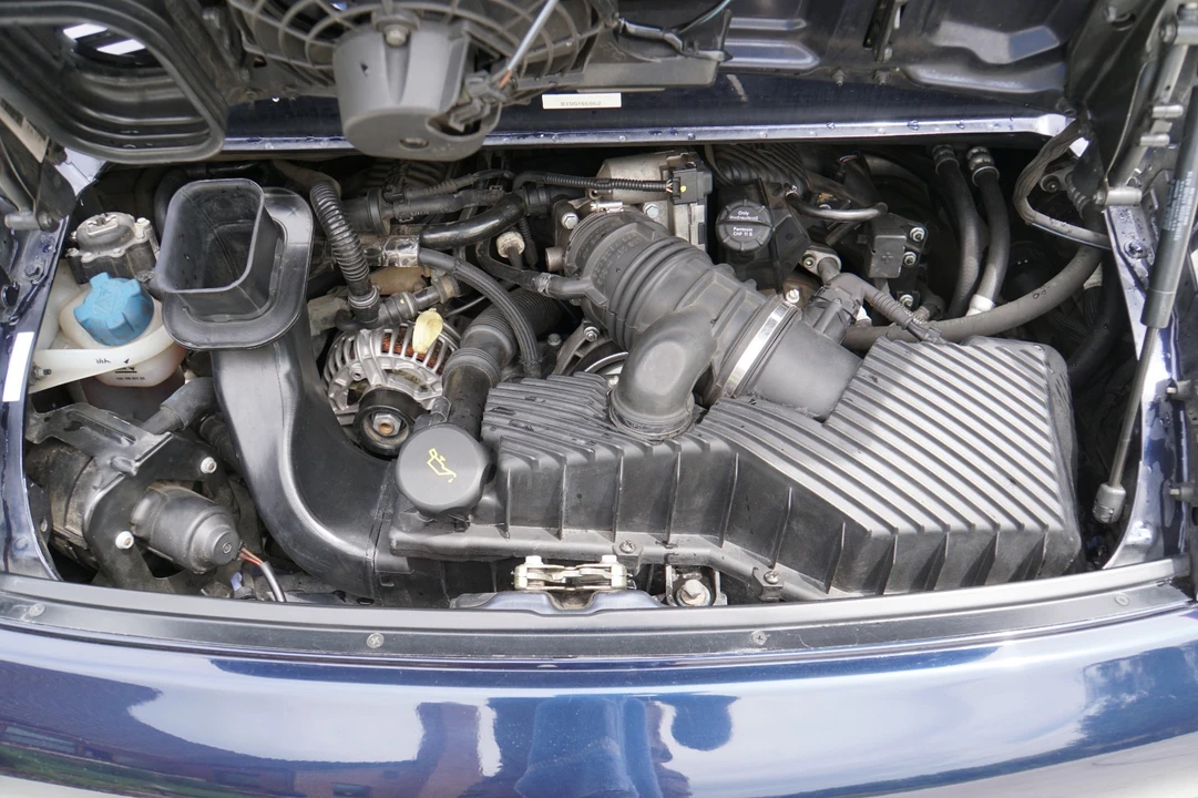 2002 Porsche 996 Carrera - Image 5 of 15