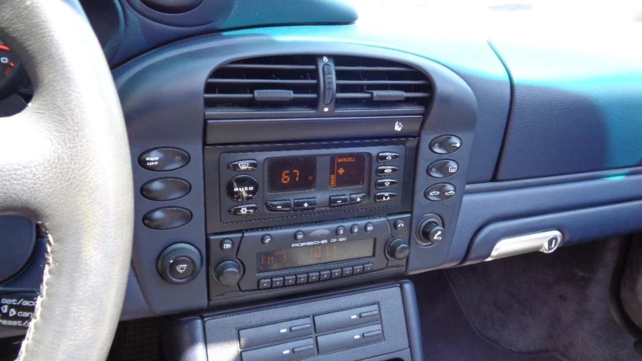 2002 Porsche 996 Carrera - Image 12 of 20