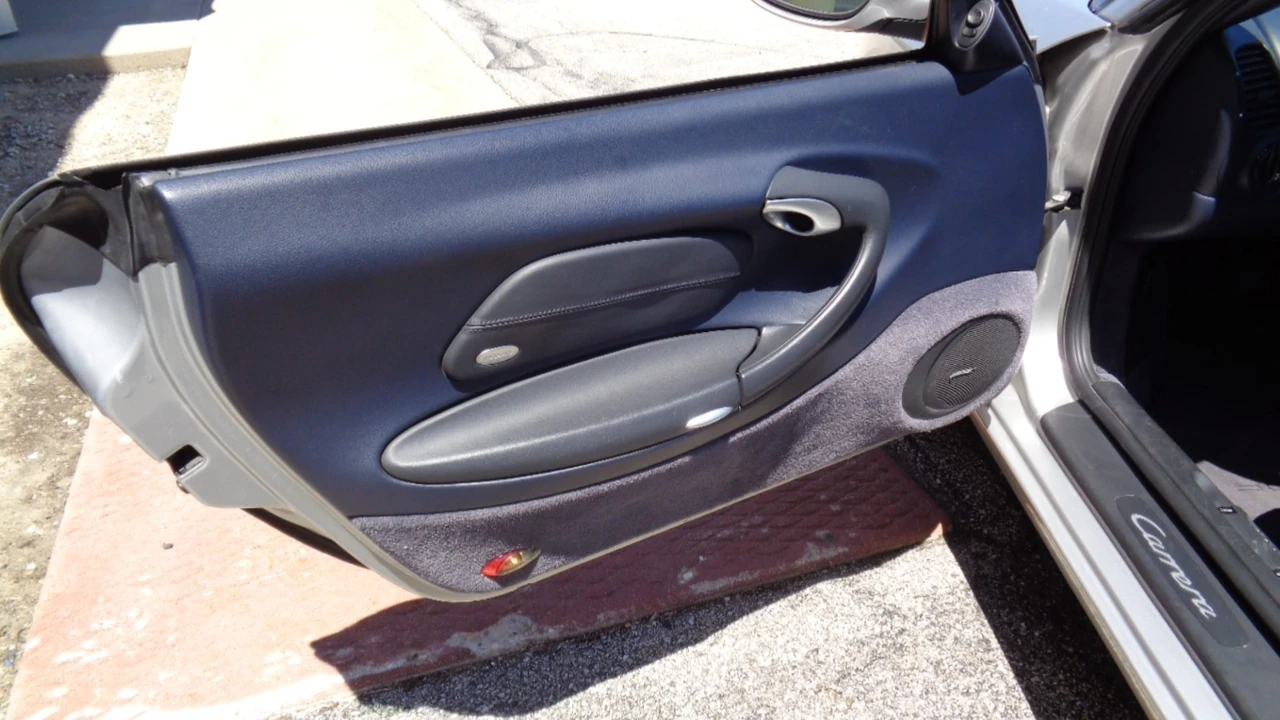 2002 Porsche 996 Carrera - Image 9 of 20