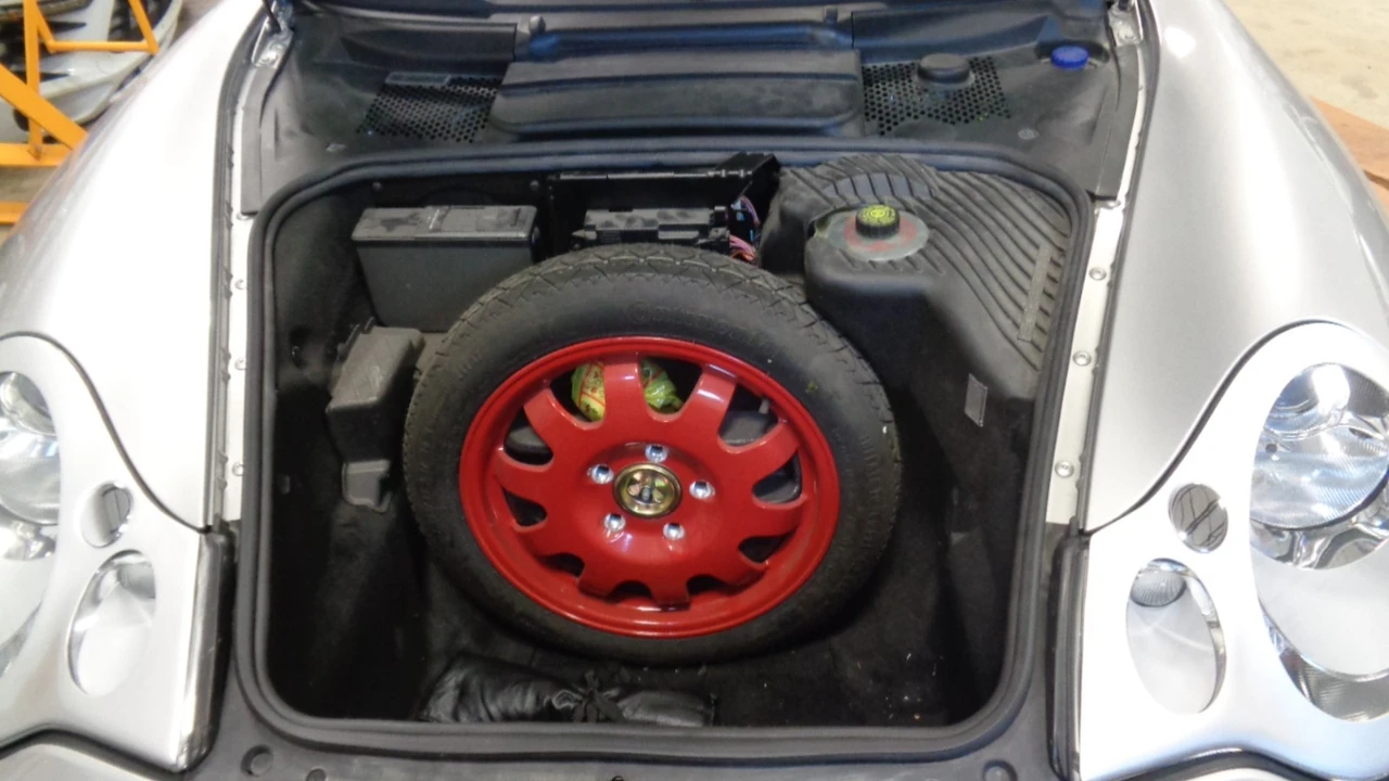 2002 Porsche 996 Carrera - Image 19 of 20