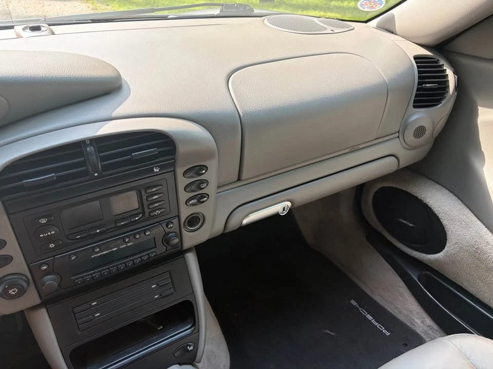 2002 Porsche 996 Carrera - Image 10 of 20