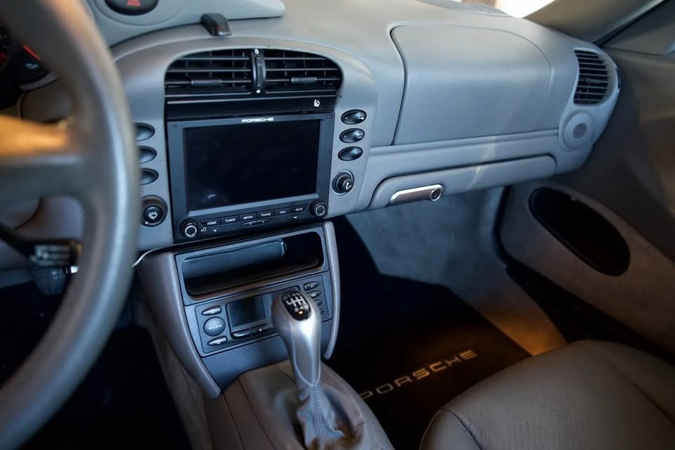 2002 Porsche 996 Carrera - Image 12 of 13