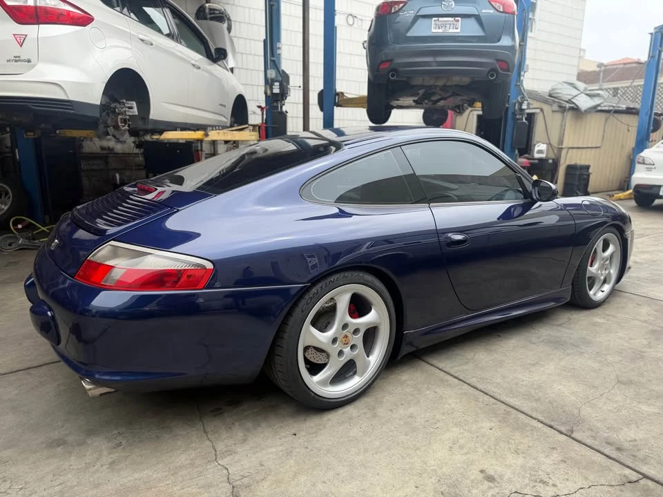 2002 Porsche 996 Carrera - Image 10 of 21