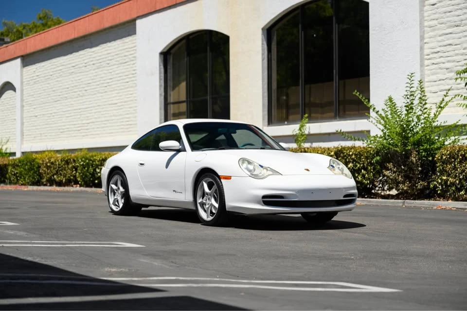 2002 Porsche 996 Carrera - Image 2 of 17