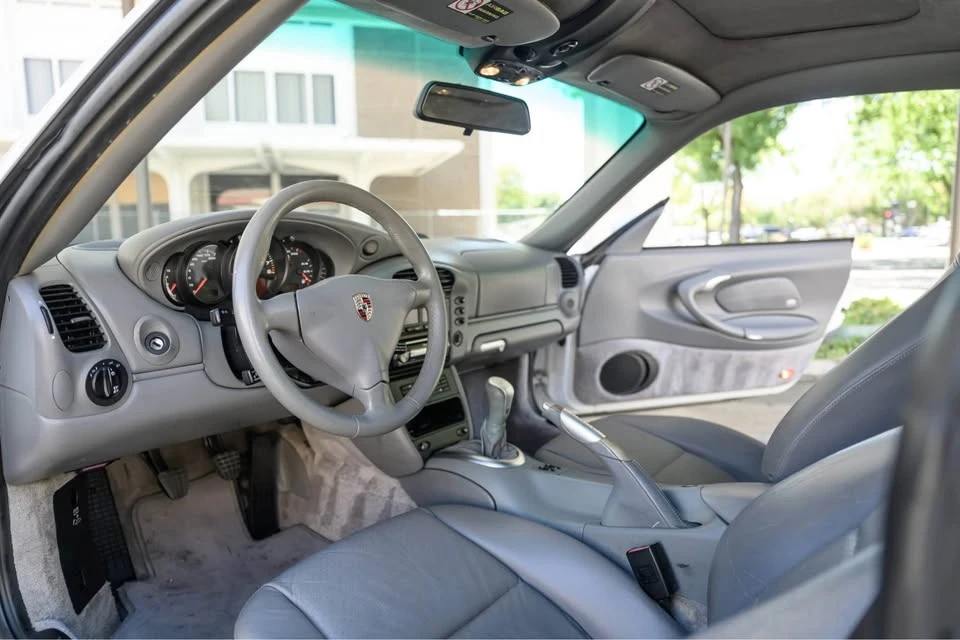 2002 Porsche 996 Carrera - Image 11 of 17